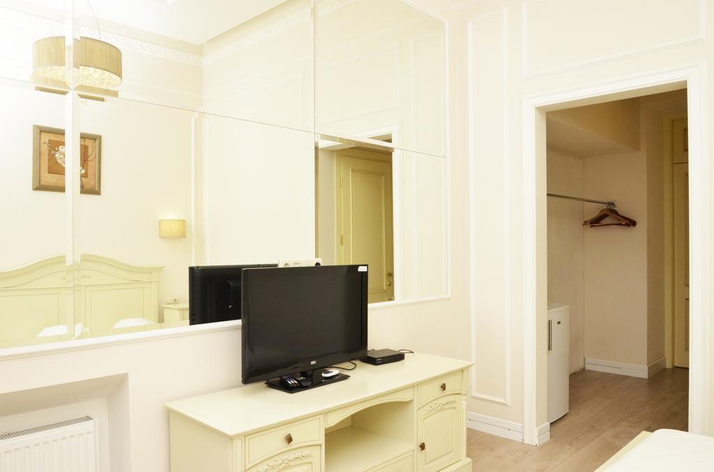 Hotel Menshikov Odessa Exteriör bild