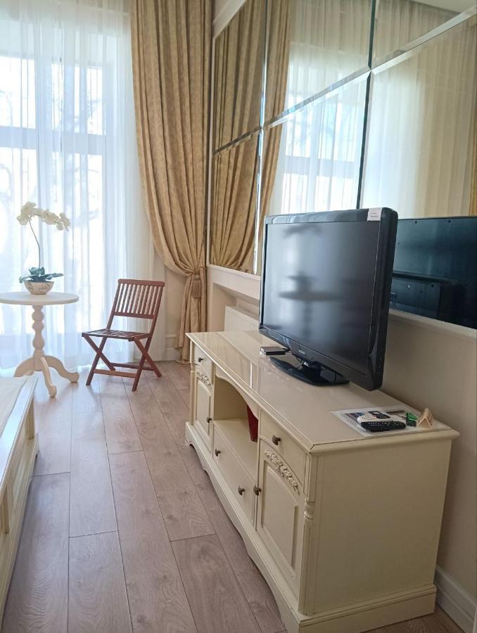 Hotel Menshikov Odessa Exteriör bild