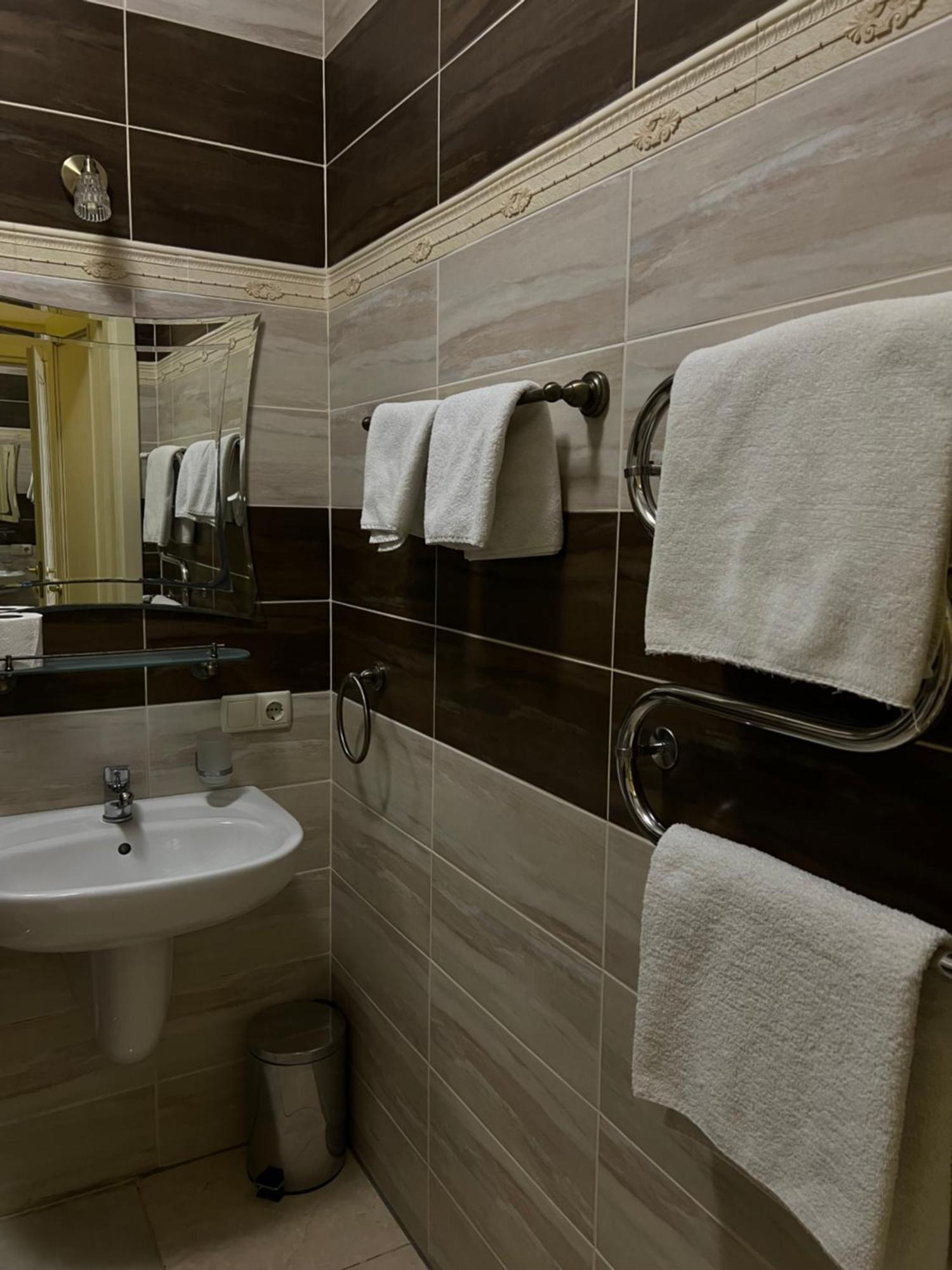 Hotel Menshikov Odessa Exteriör bild
