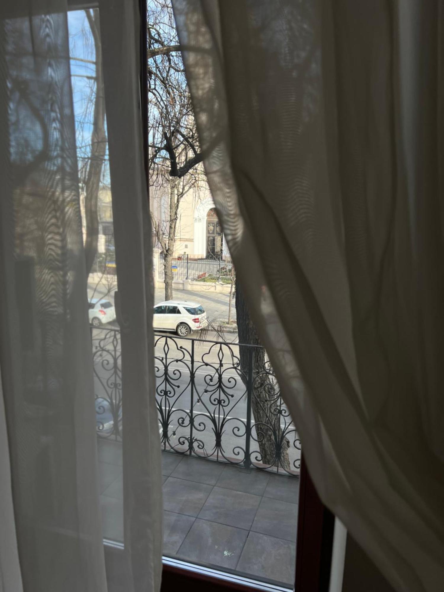 Hotel Menshikov Odessa Exteriör bild