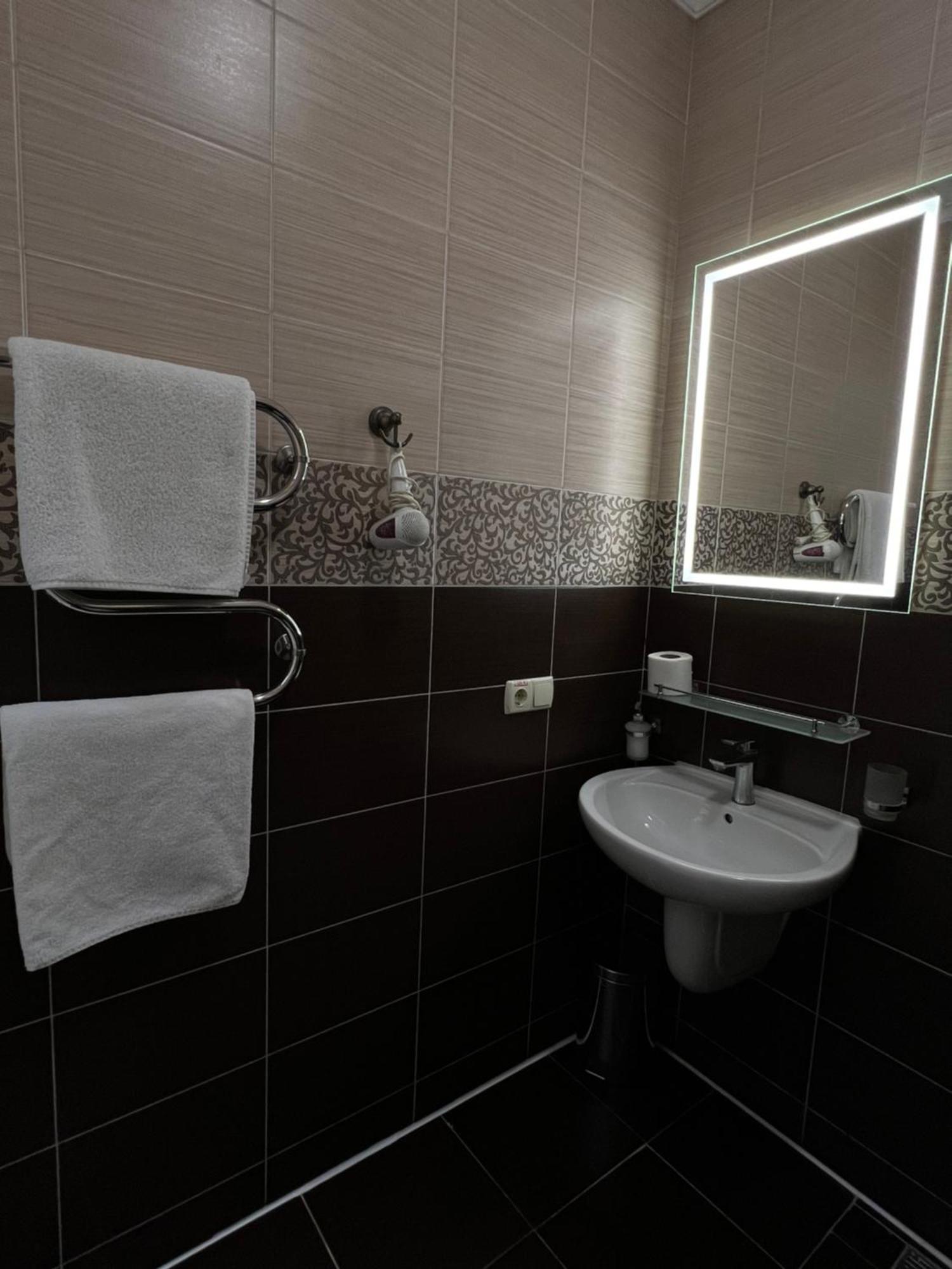 Hotel Menshikov Odessa Exteriör bild
