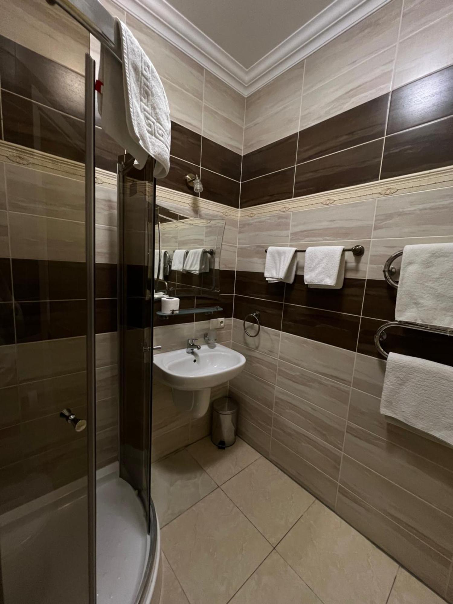 Hotel Menshikov Odessa Exteriör bild