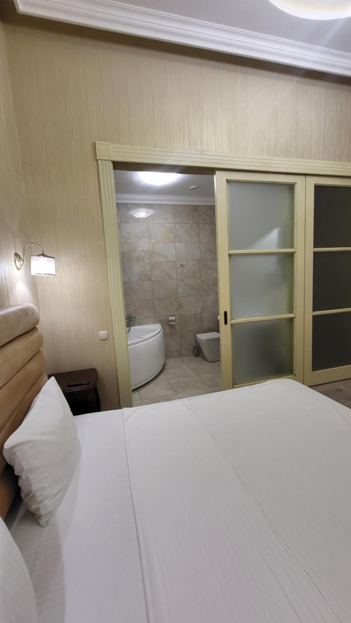 Hotel Menshikov Odessa Exteriör bild