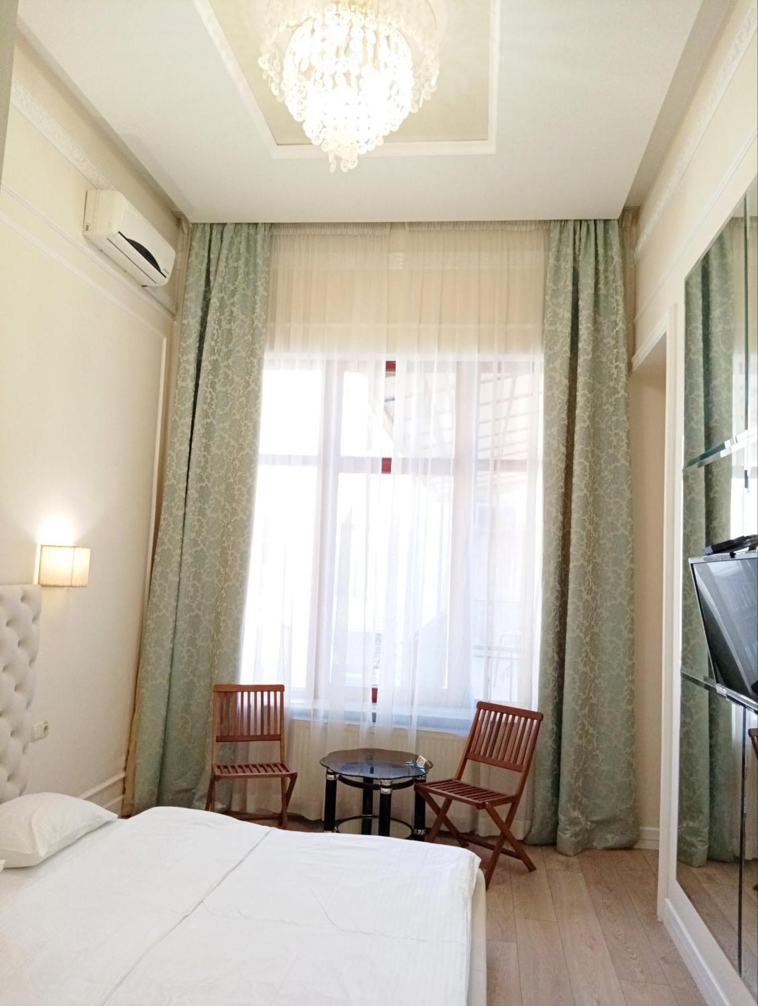 Hotel Menshikov Odessa Exteriör bild